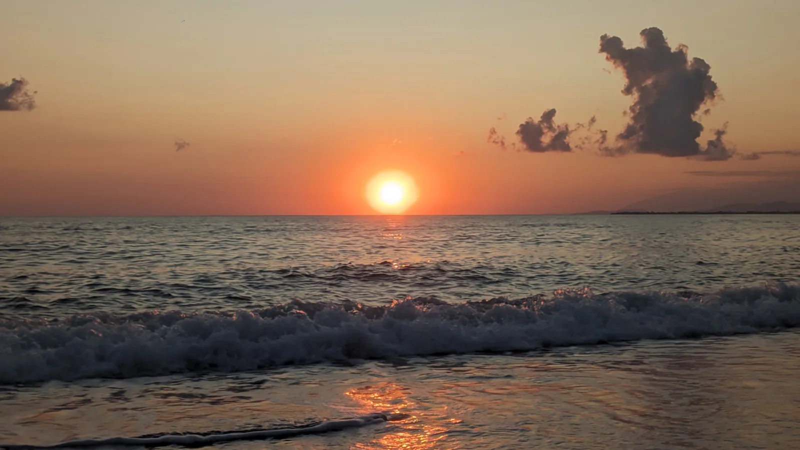 Когда лучше ехать в Абхазию: сезоны, погода и советы туристам